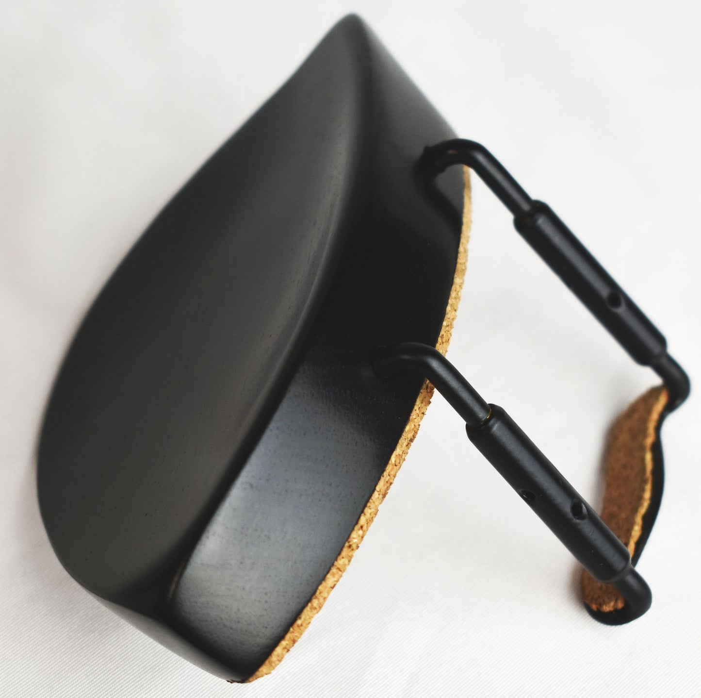 Nero Berlin Violin Chinrest with Black or Chrome Brackets