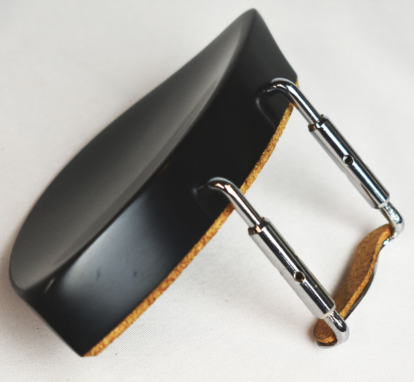 Nero Berlin Violin Chinrest with Black or Chrome Brackets