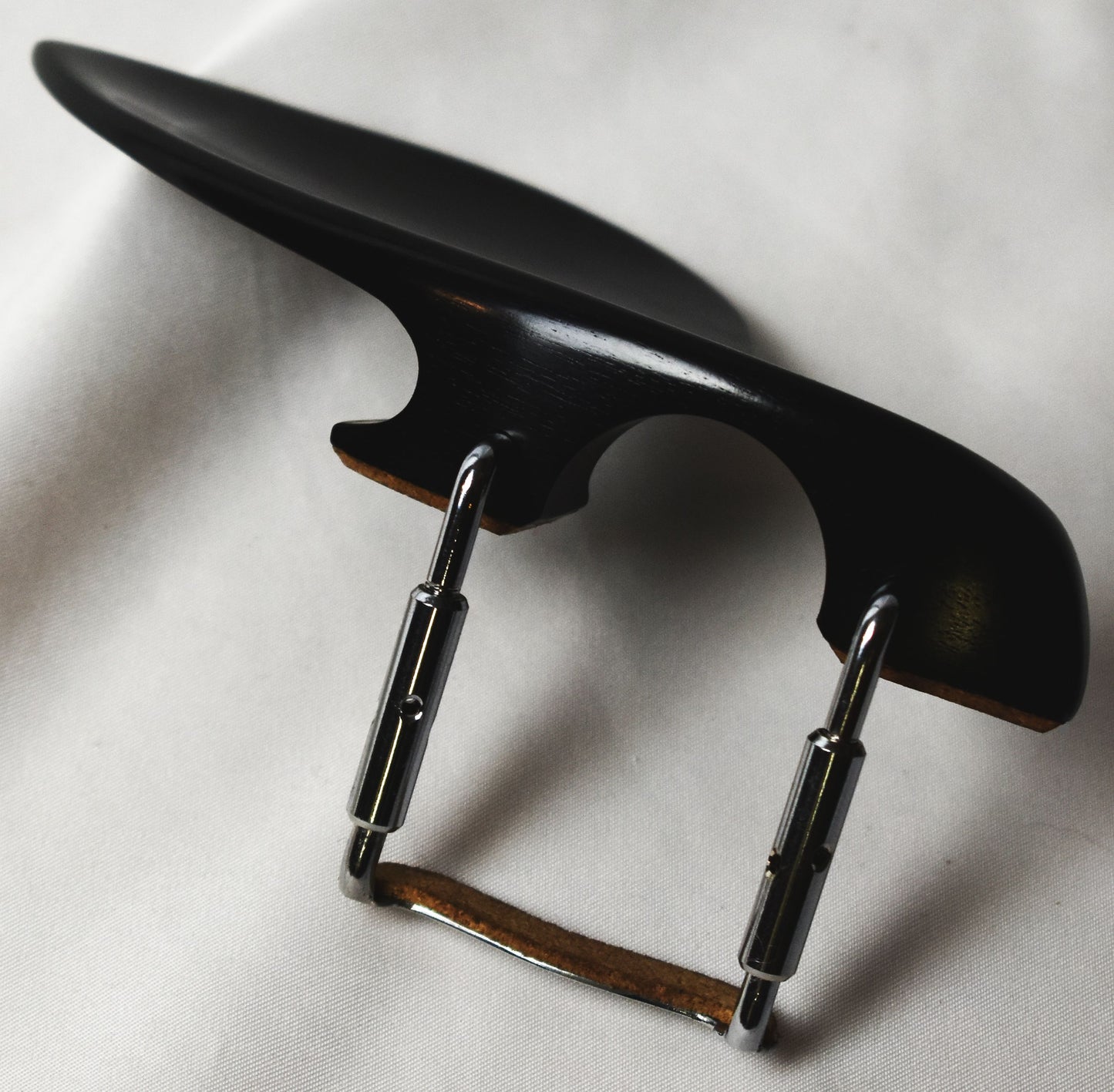 Lightweight Guarneri Violin Chinrest in Ceylonese Ebony by Figaro Importers