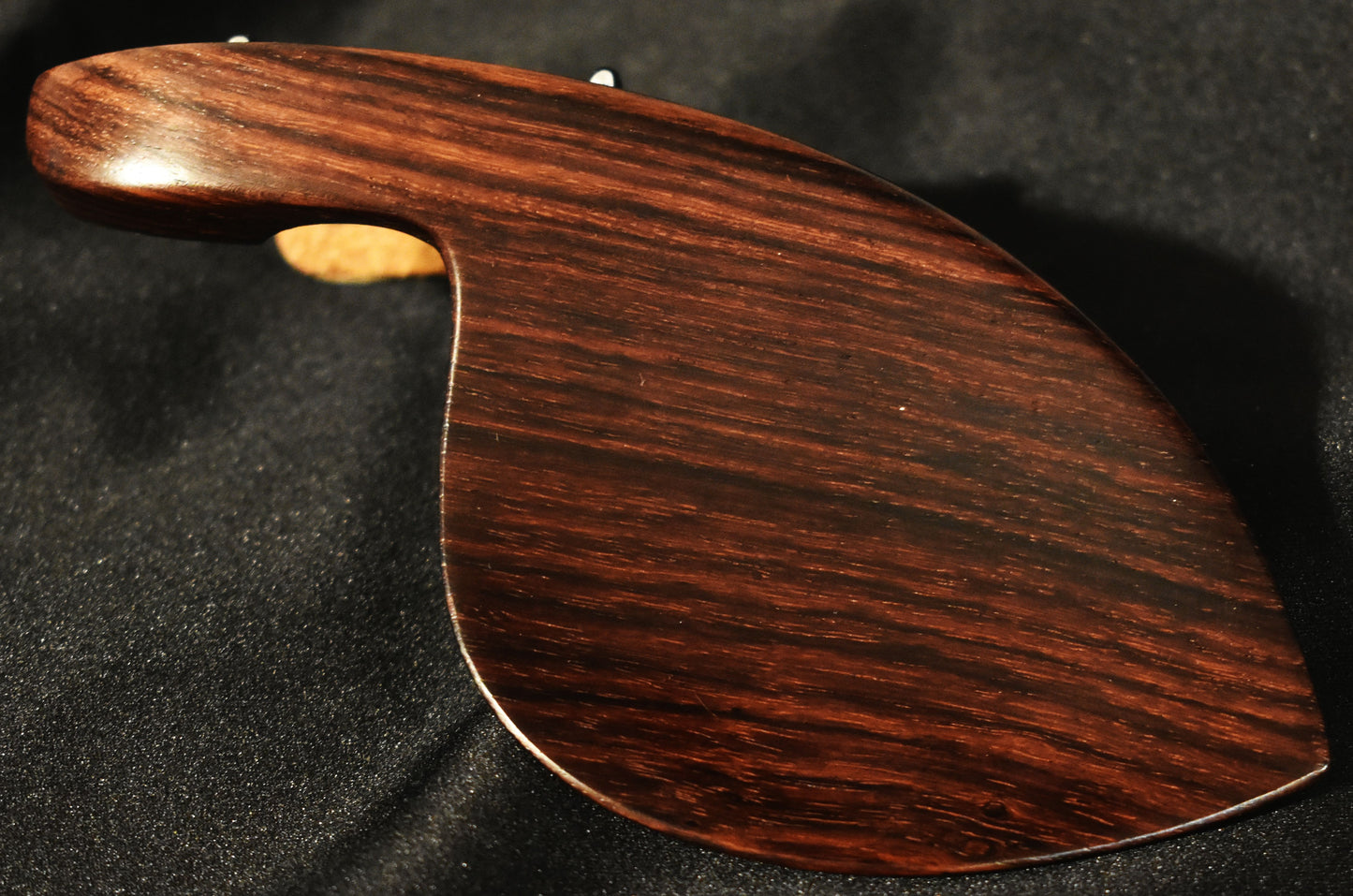 Standard Guarneri Violin Chinrest in Ceylonese Ebony, Indian Rosewood or Himalayan Boxwood by Figaro Importers